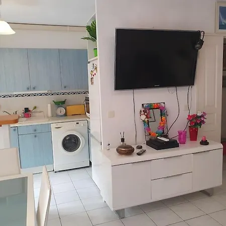 Yoyo. Apartment